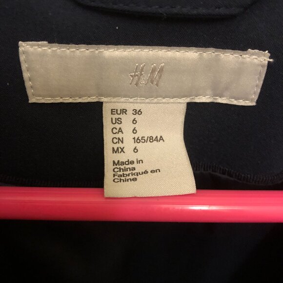 H&M Navy blue fitted blazer - Size 6 - Picture 6 of 7